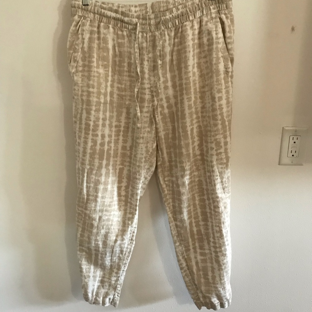 Old Navy Pants Tan & Cream Pattern.